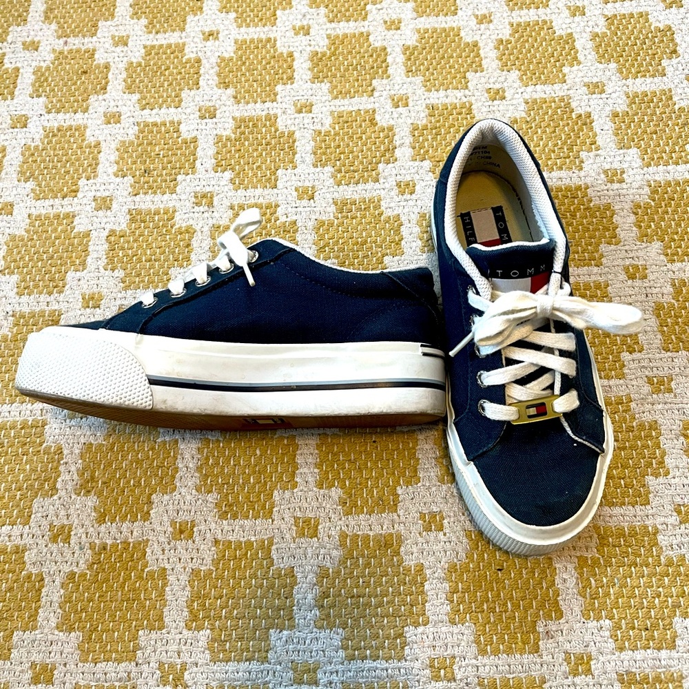 Vintage Y2K Tommy Hilfiger Platform Sneakers